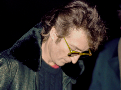 Убийцу Джона Леннона снова оставили в тюрьме - Новости Muzilla.ru