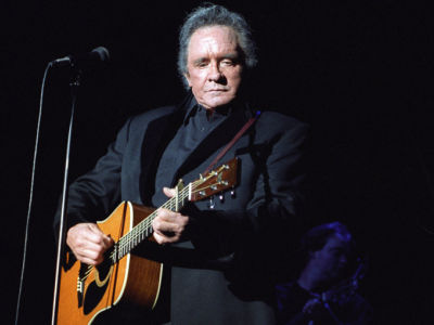 Кэш против колы: на производителя газировки подали в суд из-за песни