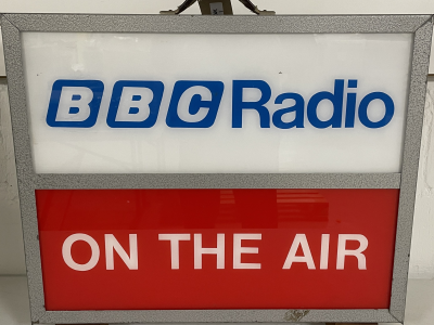 Пустят с молотка: BBC распродает коллекцию редкого винила - Новости Muzilla.ru
